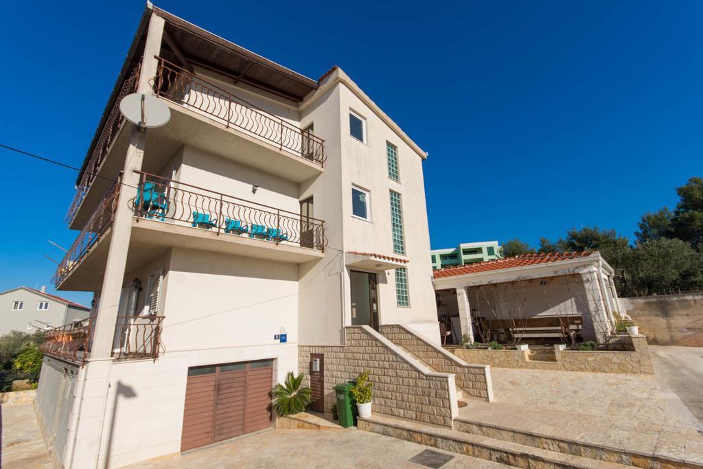Apartmani Gaube トロギール エクステリア 写真