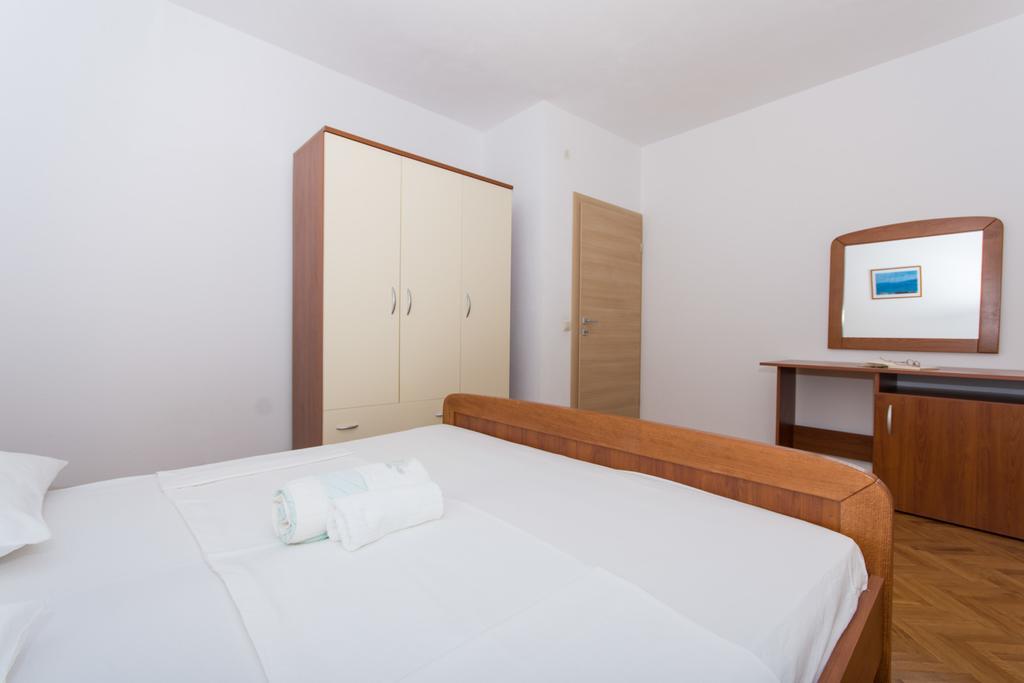Apartmani Gaube トロギール エクステリア 写真