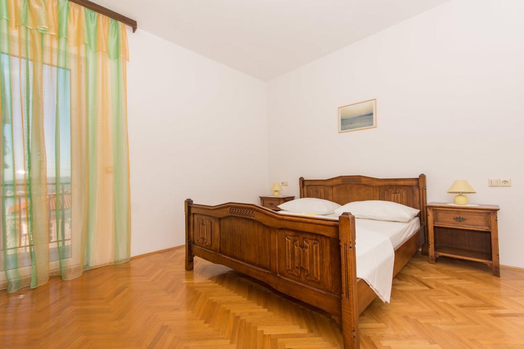 Apartmani Gaube トロギール エクステリア 写真