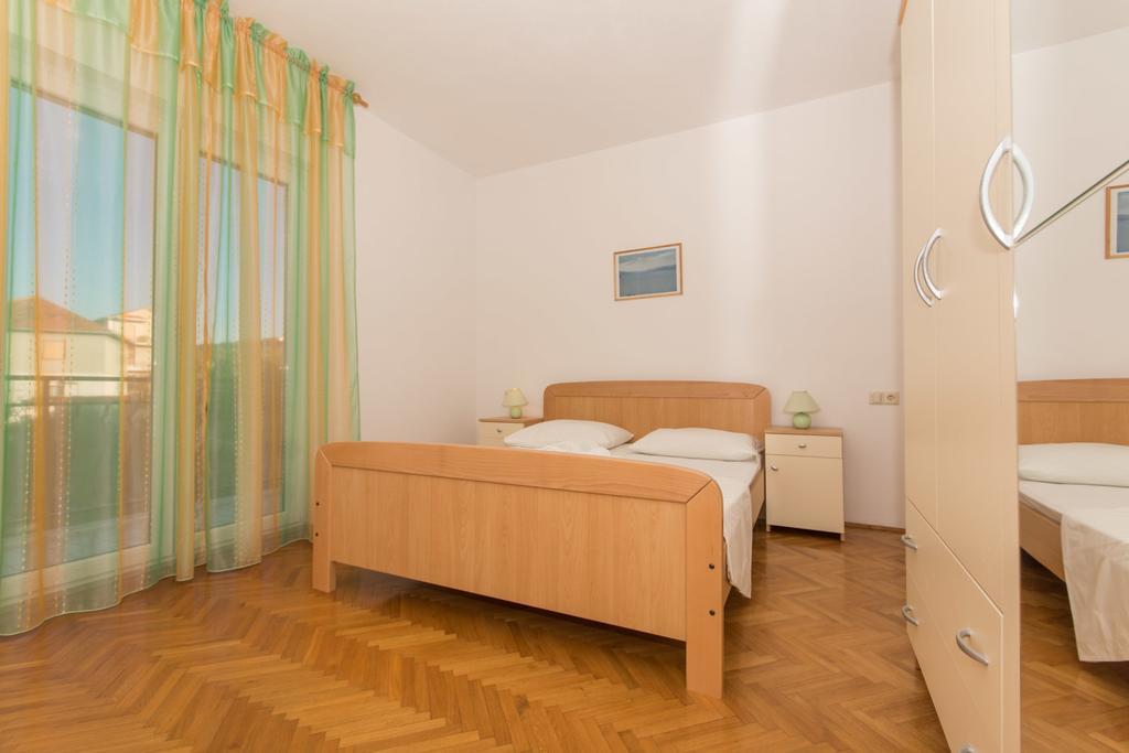 Apartmani Gaube トロギール エクステリア 写真