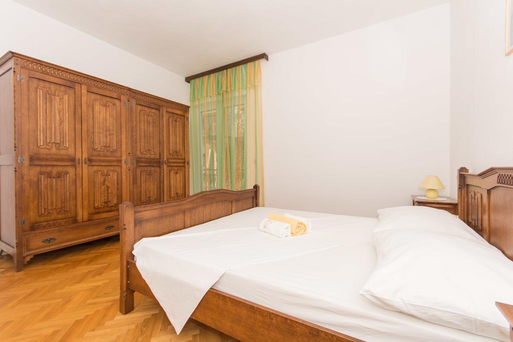 Apartmani Gaube トロギール エクステリア 写真