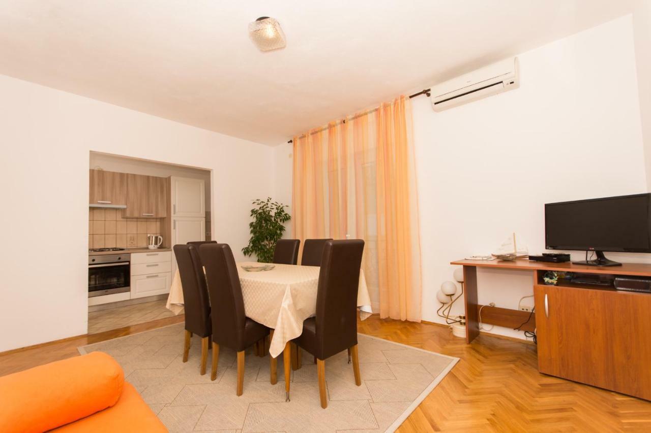 Apartmani Gaube トロギール エクステリア 写真